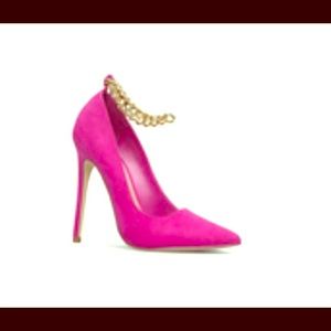 Shoe dazzle heels size 6